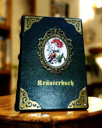 Antikes kräuterbuch aus 1903 - kräuterbuch,